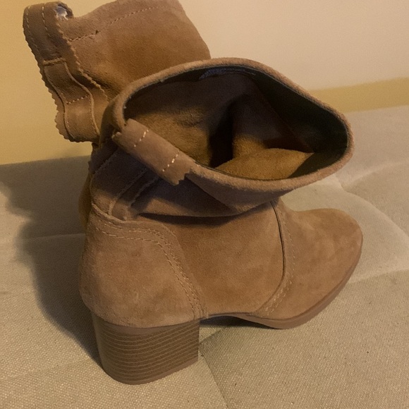 White Mountain Women's Chestnut Suede Behari Ankle Bootie Size 8.5M - Picture 2 of 12